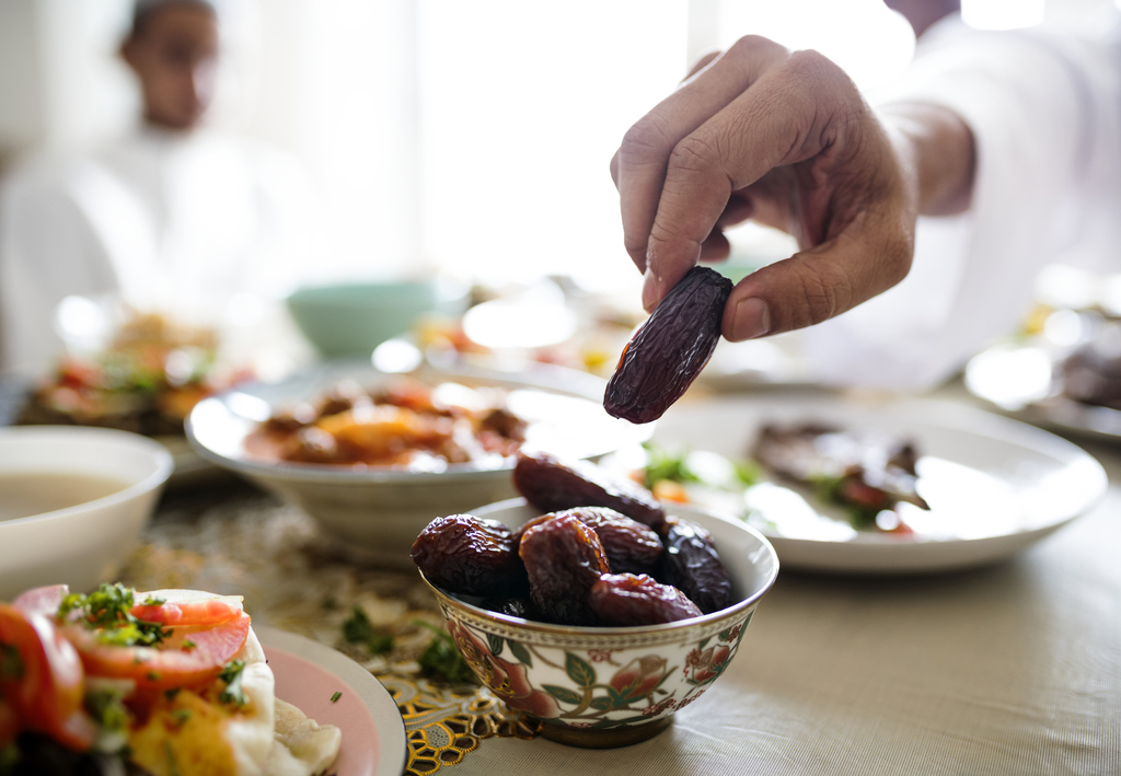 Sahur or buka puasa